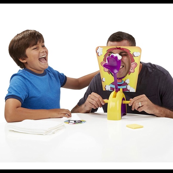 HASBRO Pie Face Hilariously Fun Children’s Game - Picture 3 of 7